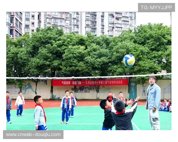 商洛中小学将气排球纳入体育课程,高年级开展班级联赛