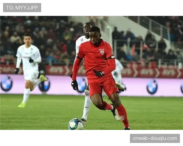 亚眠0-3摩纳哥,主队遭遇四连败逼近降级区 亚眠0-3摩纳哥,主队遭遇四连败逼近降级区